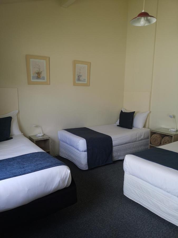 Captains Quarters Motor Inn Cambridge Esterno foto