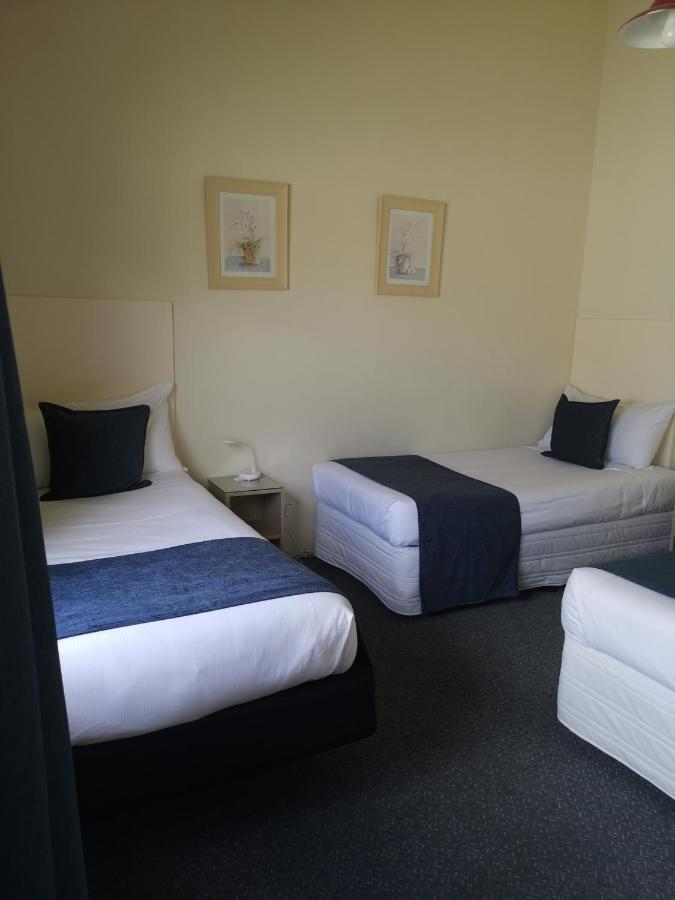 Captains Quarters Motor Inn Cambridge Esterno foto
