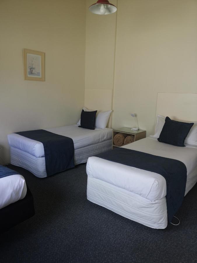 Captains Quarters Motor Inn Cambridge Esterno foto