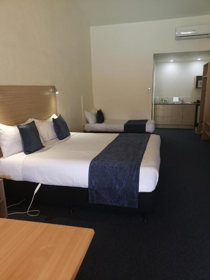 Captains Quarters Motor Inn Cambridge Esterno foto