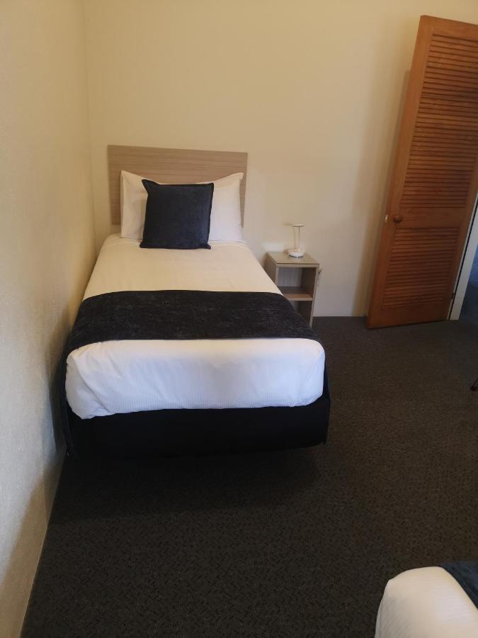 Captains Quarters Motor Inn Cambridge Esterno foto