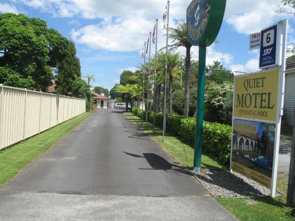 Captains Quarters Motor Inn Cambridge Esterno foto