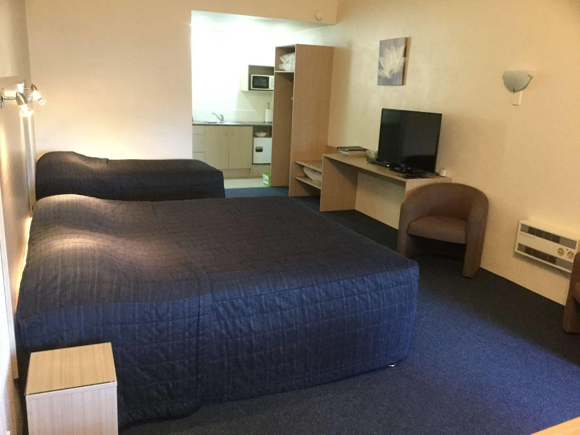 Captains Quarters Motor Inn Cambridge Esterno foto