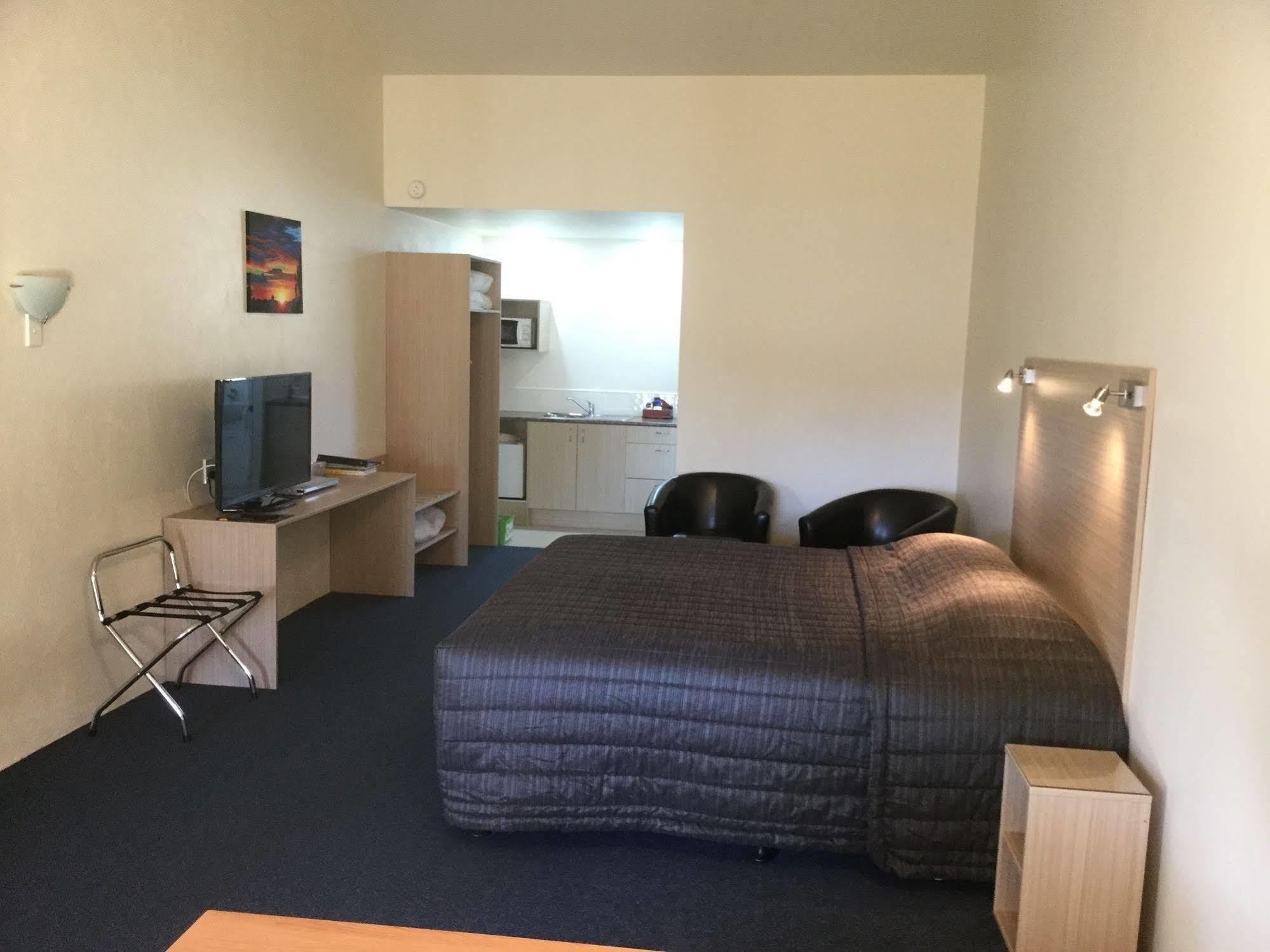 Captains Quarters Motor Inn Cambridge Esterno foto