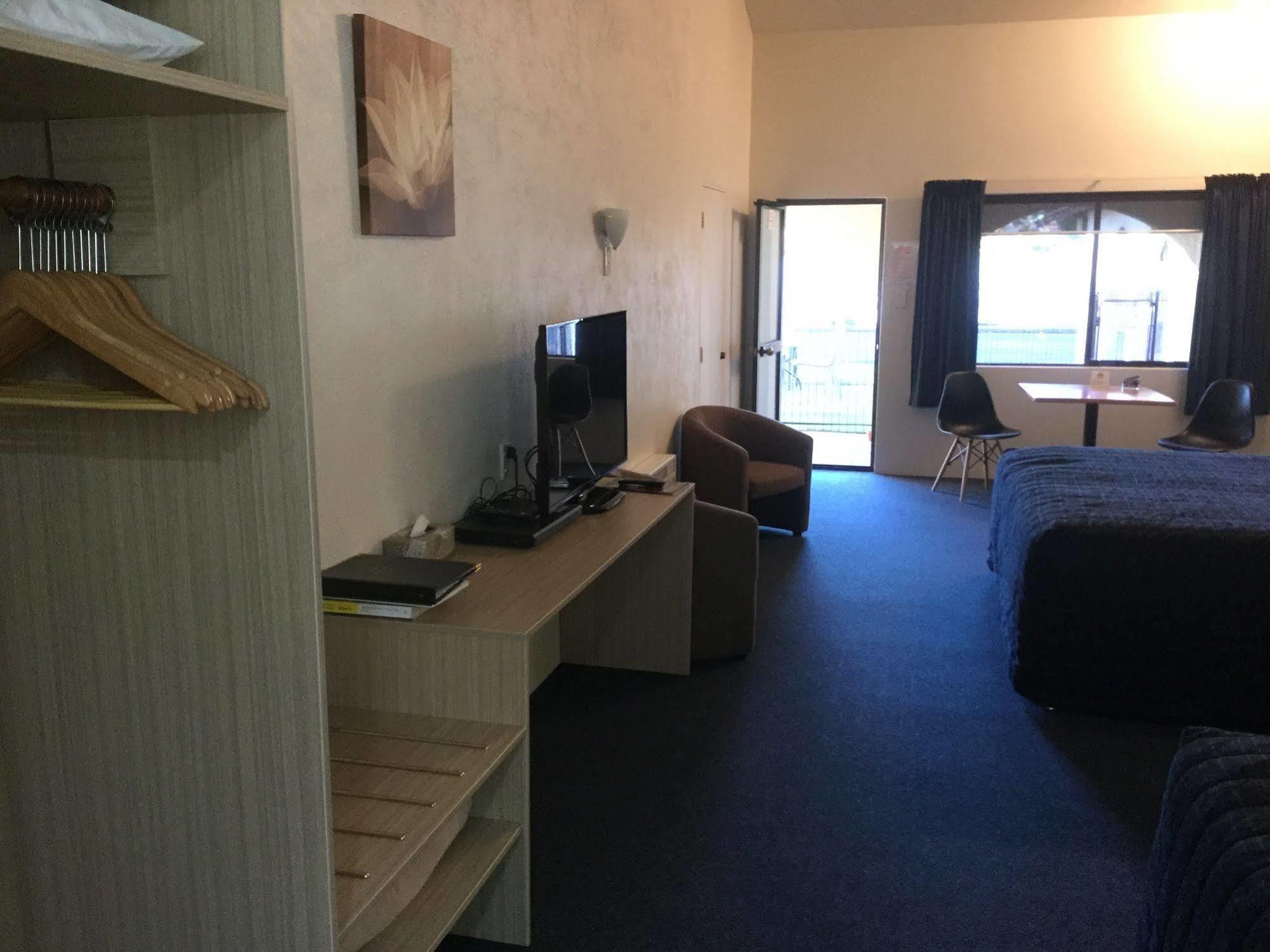 Captains Quarters Motor Inn Cambridge Esterno foto