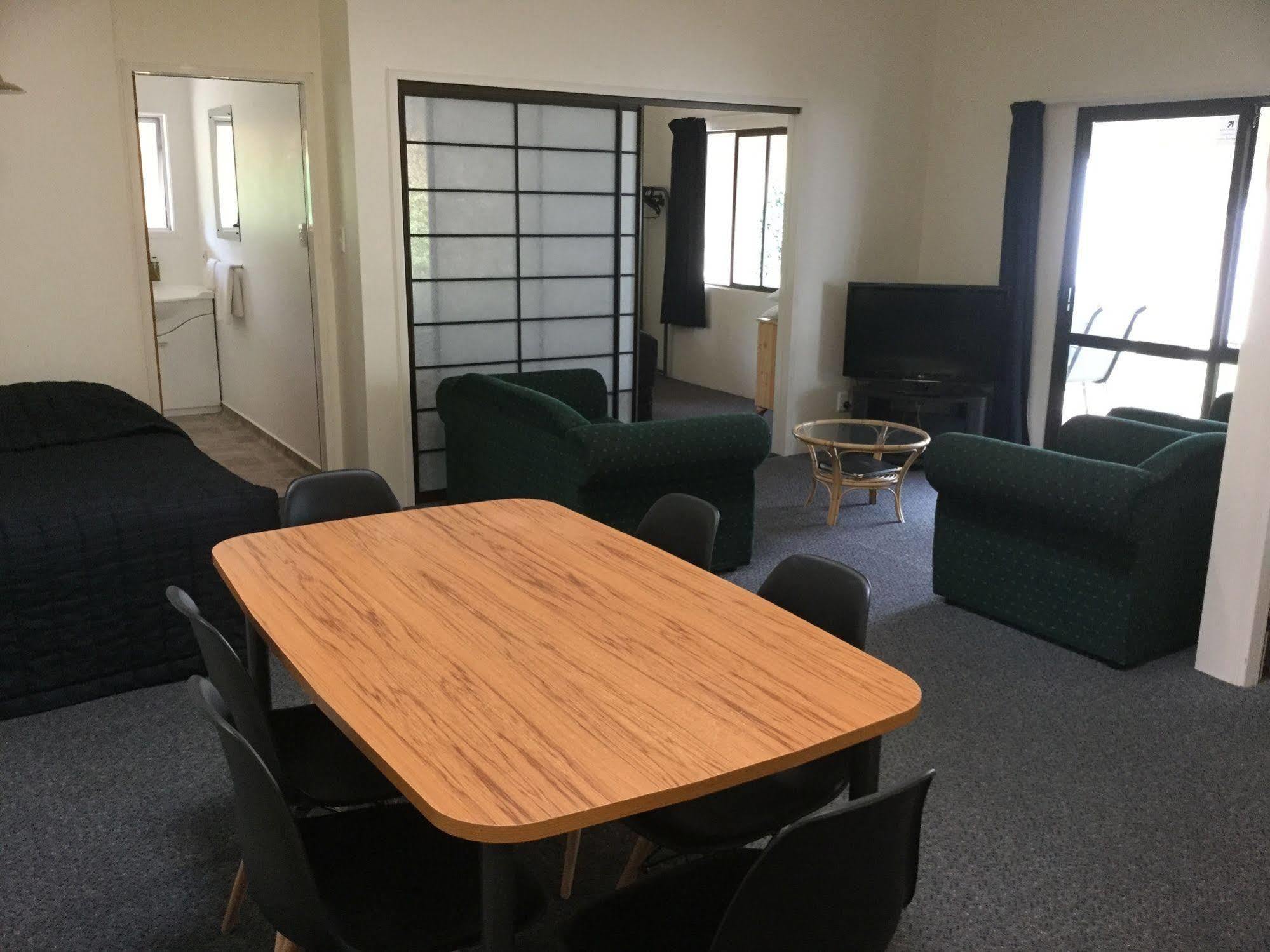 Captains Quarters Motor Inn Cambridge Esterno foto
