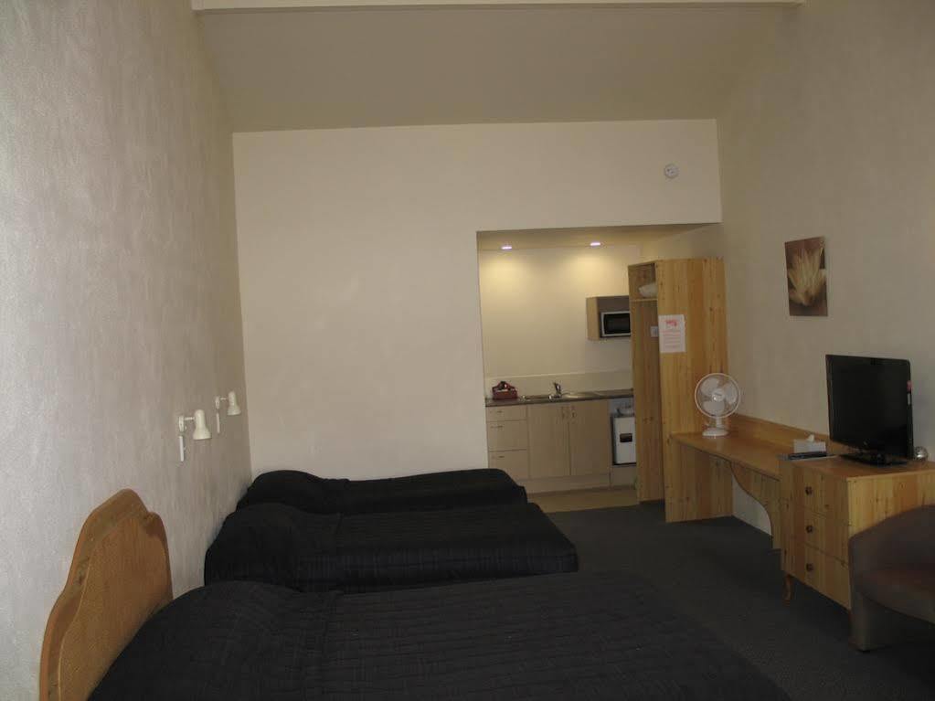 Captains Quarters Motor Inn Cambridge Esterno foto