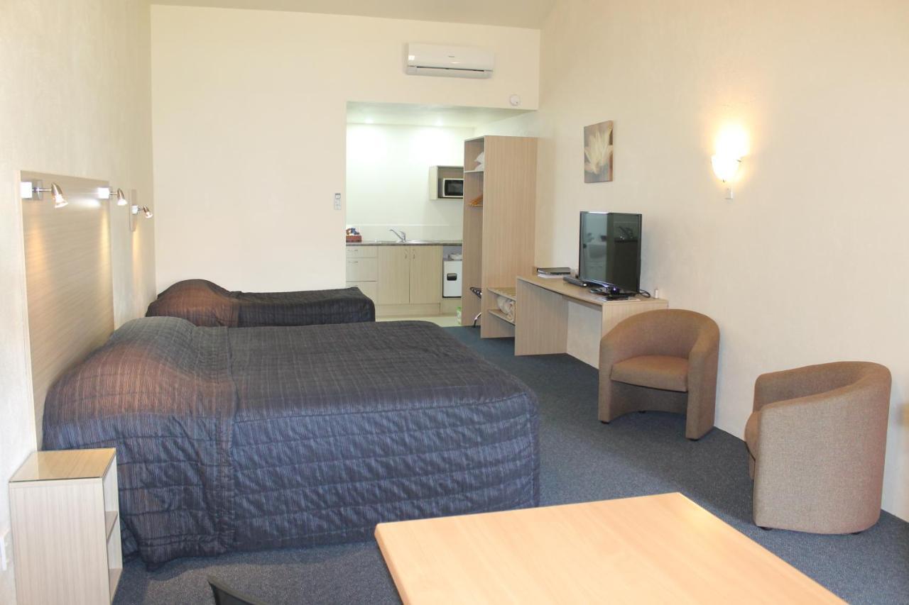 Captains Quarters Motor Inn Cambridge Esterno foto